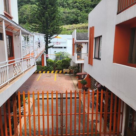 Hotel Emperador Barbosa  Exterior photo