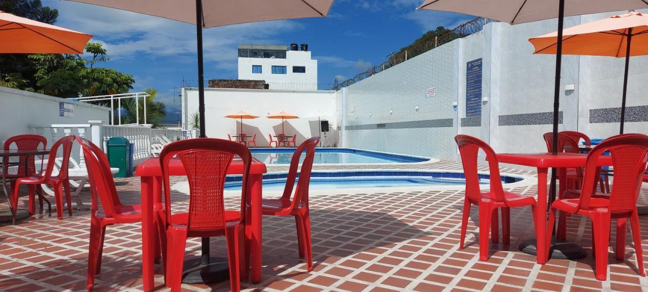 Hotel Emperador Barbosa  Exterior photo