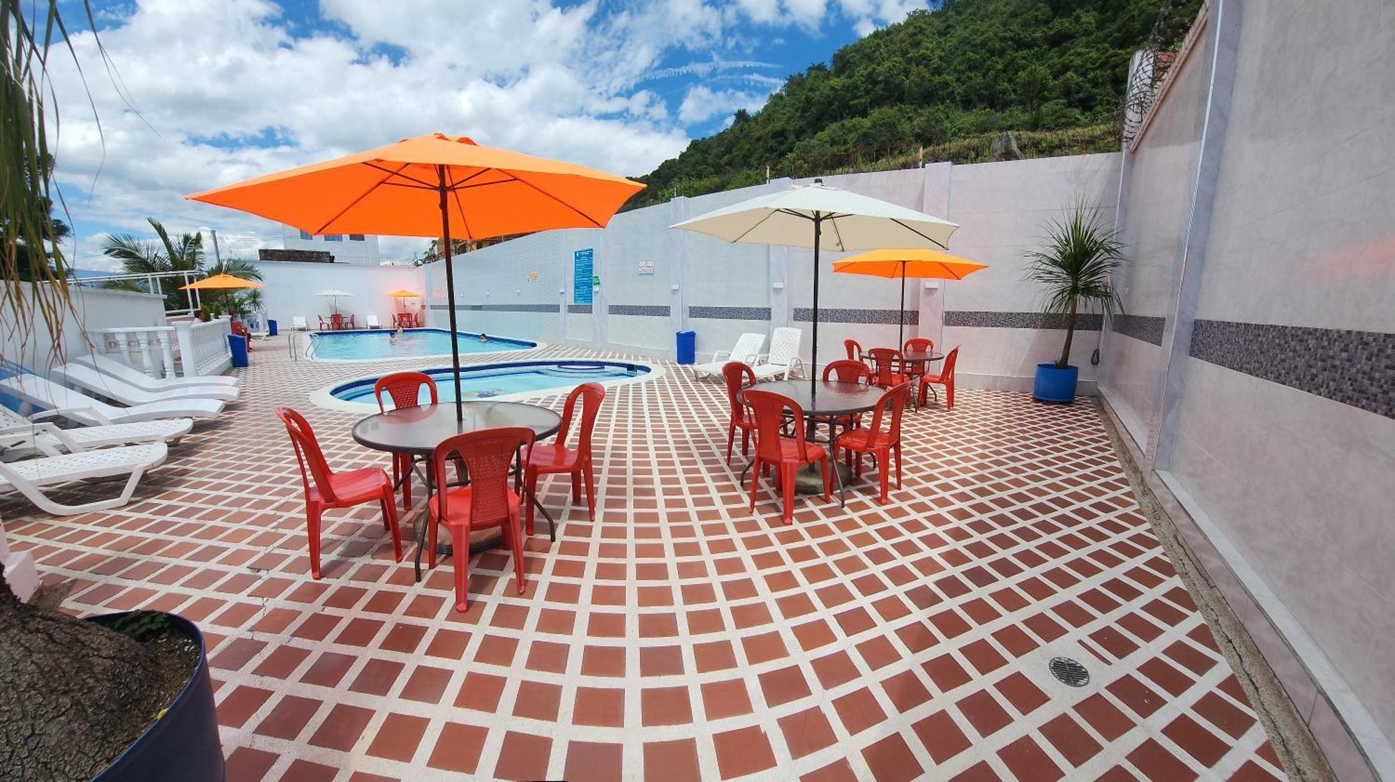Hotel Emperador Barbosa  Exterior photo